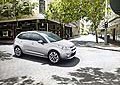 Dopo la fortunata Citroen C1 Vanity Fair 10, lanciata lo scorso febbraio, anche il modello C3 veste i panni di una fashion car, celebrativa dei dieci anni di Vanity Fair, di cui CITROËN è partner storico. 