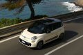 La lunghezza di Fiat 500L è pari a 4 metri e 15 cm, ma il suo vantaggio è rappresentato dal fatto che con 7 cm più di una Fiat Punto, accoglie comodamente fino a 5 passeggeri e i loro bagagli. 