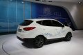 Simile esteticamente al SUV di successo ix35, la versione presente a Parigi è equipaggiata con una batteria a polimeri di litio da 24kW ed un propulsore ad idrogeno da 100kW.