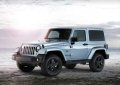 Tante novità in programma per la serie speciale Arctic, che presenta esclusivi dettagli stilistici riconoscibili nei cerchi neri da 17 pollici, hard top in tinta ed accessori Mopar®.