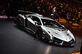 Festeggia con un modello esclusivo il proprio cinquantenario, il marchio Lamborghini, che nell’esclusivo parterre di Ginevra presenta e incanta gli addetti del settore con la sorprendente Lamborghini Veneno