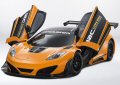 Esclusiva versione da competizione del modello 12 C, la McLaren 12C Can-Am Edition debutta al Concorso d’Eleganza di Pebble Beach, appuntamento estivo con le auto storiche e le supercar, presentate in edizioni dedicate all’evento. 