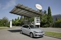 Il futuro della Casa di Stoccarda punta quindi all’economicità,settore strategico in periodi di crisi, scommettendo sulla nuova Mercedes Classe B NGT, per risollevare i magri dati di vendita del settore automotive, in crisi sempre più profonda. 