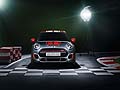 Il kit aerodinamico prevede l’offerta di un nuovo paraurti,nuove luci a led, minigonne e un alettone stile racing.