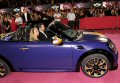 L’italiana Franca Sozzani, direttore di Vogue e de L’Uomo Vogue che ha vestito i panni della madrina dell’evento, ha firmato una special one del brand Mini, venduta all’asta per sostenere l’associazione Aids Life.