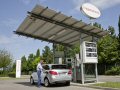 La vetrina italiana ospiterà la nuova B 200 Natural Gas Drive insieme al Concept Classe B Electric Drive, che anticipa la versione full electric attesa per il 2014.