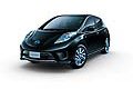 Infine, troviamo la Nissan LEAF Aero Style, una speciale concept car che coniuga i vantaggi della propulsione 100% elettrica a una forma più sportiva e ricercata.