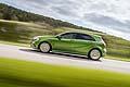 La gamma delle motorizzazioni diventa ancora più ampia, otto benzina e cinque diesel, tra i quali segnaliamo l’entry level A 160 da 75 kW (102 CV) e l’efficiente A 180 d BlueEFFICIENCY Edition da 80 kW (109 CV).