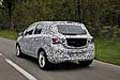 Tra la precedente versione e quella che sarà lanciata nel 2014 si nota un evidente salto qualitativo, soprattutto per quanto riguarda la motorizzazione motore 1.0 ECOTEC, di recente sviluppo, che assicura coppia, guidabilità e silenziosità. 