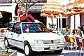 Versatile e compatta, la transalpina Peugeot 205 festeggia trent’anni di onorata carriera ripercorrendo le tappe della sua gloriosa permanenza sul mercato.