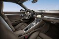 I prezzi di listino relativi al mercato italiano si aggirano sui 100.159 euro per la Carrera 4 Coupé e 113.106 euro per la Carrera 4 Cabriolet.