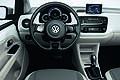 Esteticamente la Volkswagen e-up!, che inaugura di fatto un nuovo capitolo nella mobilità sostenibile, marca una differenza sostanziale rispetto ad altri modelli della fortunata gamma di Wolfsburg.
