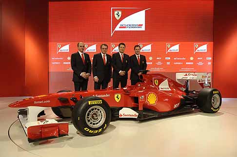 Ferrari - F150 e Team Scuderia Ferrari con Ingeneri width=