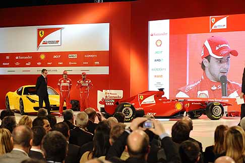Ferrari - Panoramica con la Ferrari F150 width=