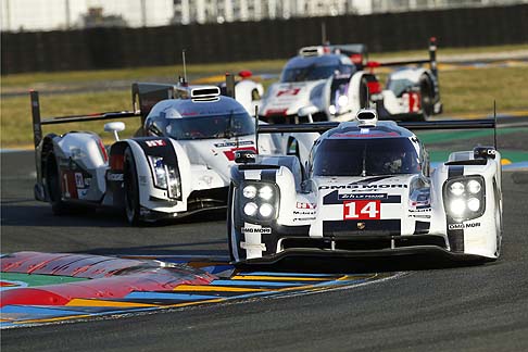 Porsche - Le prove di qualificazione della 24 Ore di Le Mans 2014, piuttosto agitate e interrotte più volte, hanno dato un esito scontato. E’ la Toyota, infatti ad aver conquistato la Pole Position. Segui la diretta Streaming su Automania width=