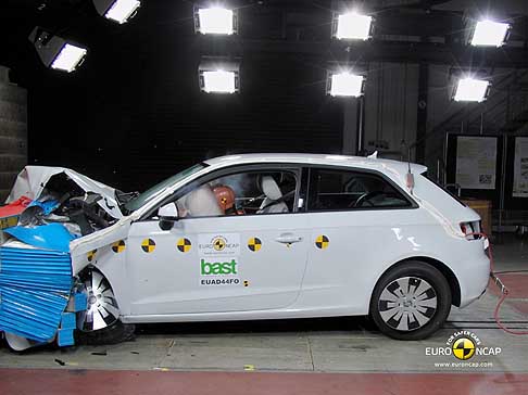 Isuzu - Audi A3 1.4 Attraction LHD crash test che a raggiunto le 5 stelle Euro Ncap width=