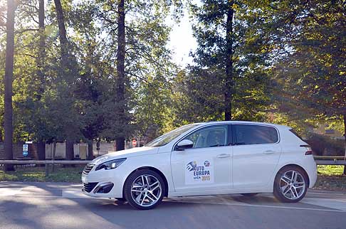 Premio Uiga - Ad aggiudicarsi il premio la Peugeot 308 che ha battuto un modello fino alla vigilia dato per favorito width=