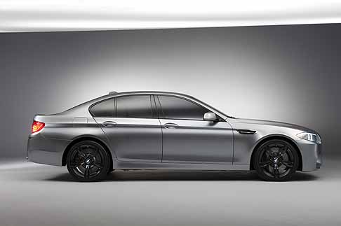 BMW - BMW M5 Concept laterale width=