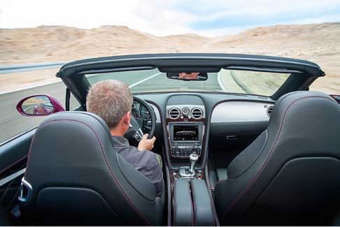 Bentley - Bentley Continental GT Speed Convertible cruscotto centrale width=