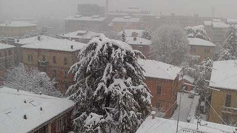 Bologna - Aereoporto di Bologna chiuso per neve width=
