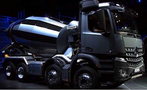 Mercedes-Benz - Camion Mercedes Acros per calcestruzzo width=