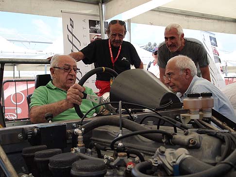 Effeffe - Grazie all’esperienza accumulata in quegli anni unita ad una forte passione, i fratelli Frigerio hanno voluto tradurre il sogno e il desiderio in realtà, puntando ad offrire le medesime emozioni che hanno animato questo progetto. width=