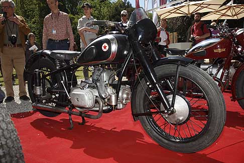 BMW - Cernobbio Villa d´Este 2013 moto IMZ M 35K moto storica vince il premio Best of Show width=