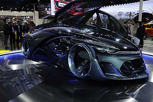 Chevrolet - Chevrolet FNR concept car e rappresenta il futuro dell´automotive width=