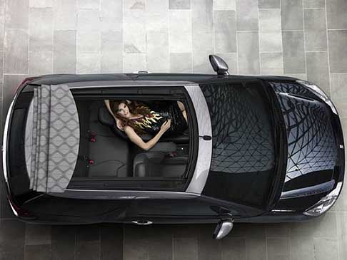 Citroen - Citroen DS3 variante cabrio con tetto aperto width=