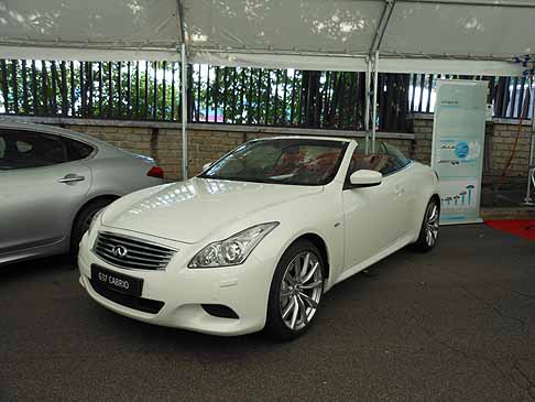 Infiniti - Infiniti G37 Cabrio auto bianca width=