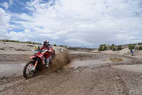 Dakar 2013 - Dakar 2013 il biker Pizzolito Javier su Honda del Team HRC width=