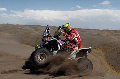 Dakar 2013 - Dakar 2013 VI tappa Arica - quad alle prese con le dune sabbiose del deserto width=