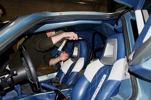 Mazzanti Evantra - DriveClub sound montaggio sensori interni vettura Evantra per il video games width=