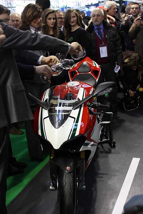 Ducati - Ducati 1199 Panigale disponibili nelle versioni 1199 Panigale, 1199 Panigale S e 1199 Panigale S Tricolore width=