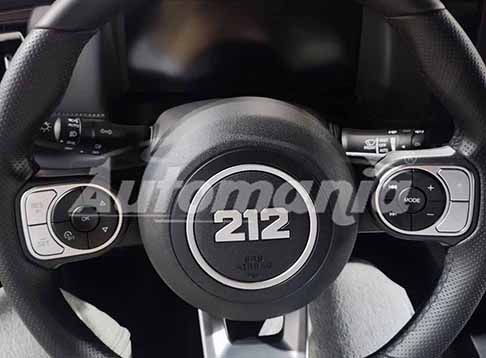 EMC Auto - EMC Auto 212 fuoristrada cinese la versione benzina sarà disponibile da novembre, mentre la versione Diesel è prevista per la primavera del 2026. Scopri il EMC Auto 212 fuoristrada interni e volante vettura. Non perdere le Foto!