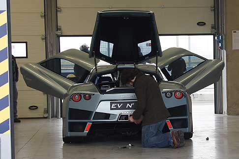 Mazzanti Evantra - DriveClub test sound montaggio sensori esterni Evantra per il racing games width=