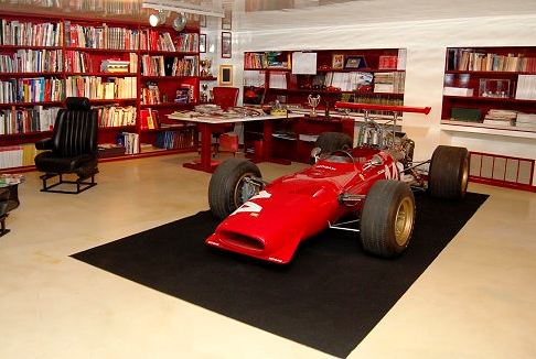 Museo Mogam - Monoposto storica Ferrari 166 Formula 2 del 1968 esposte al Mogam - Modern Gallery of Arts and Motors di Catania width=