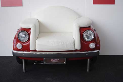 Fiera del Levante - Fiat 500 linee inconfondibili e i tipici fari tondi della cinquecento, incorporato dalla tappezzeria width=