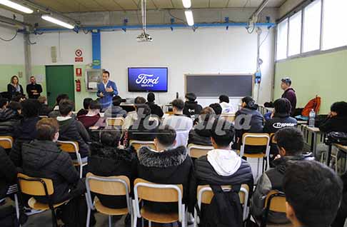 Ford Academy  - Ford Youth Academy formazione 2025/26 si tratta di un progetto di formazione specializzata promosso da Ford Italia in collaborazione con specifici istituti professionali locali, come l´IIS Nobili. Fabrizio Aronica presenta Ford Academy a Reggio Emilia