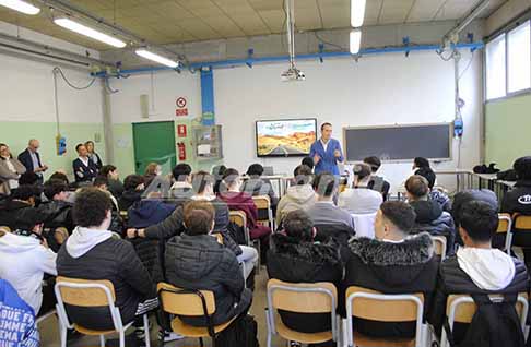 Ford Academy  - Ford Youth Academy: programma rivolto a studenti delle scuole professionali con indirizzo automazione. Percorsi formativi che alternano lezioni teoriche in aula a tirocinio pratico, tenuti da trainer Ford