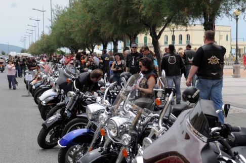 Harley Davidson - Harley-Davidson il big truck sarà a Roma Castelgandolfo nel week-end del 9 e 10 Aprile 2011 width=