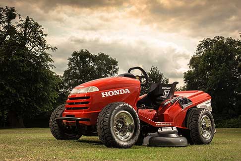 Honda HF 2620 Lawn Tractor - Honda HF 2620 Lawn Tractor width=