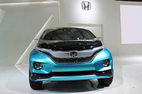 Honda - Honda Vision XS-1 Concept crossover dall´aspetto sportivo al Salone di New Delhi in India width=