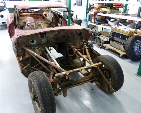 Jaguar - Jaguar E-Type numero 15 in restauro width=