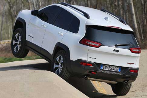 Jeep - Suv Jeep Cherokee Trailhawk 4WD con cambio automatico width=
