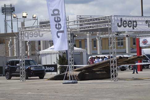 Jeep - Jeep Renegade in anteprima italiana alla 78^ Fiera del Levante di Bari width=