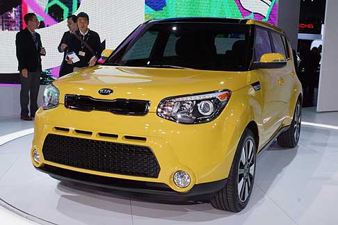 Kia Motors - Debutta sulla nuova Kia Soul 2014 la piattaforma UVO eServices con l'integrazione di Google Maps e disponibile sia per iPhone che per Android width=