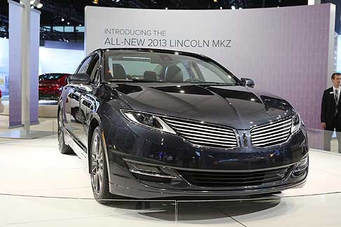 Lincoln - Lincoln MKZ at the Chicago Auto Show 2013 width=