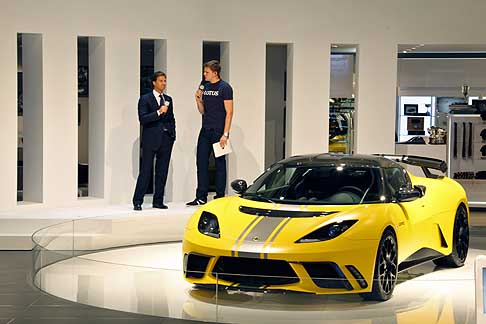 Lotus - Lotus Evora GTE road car width=