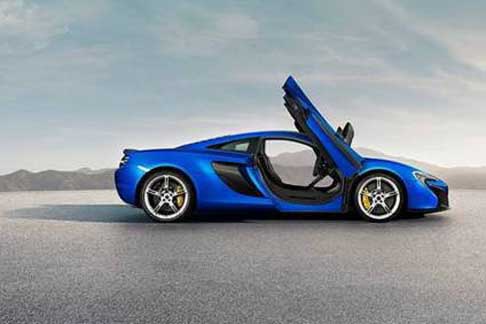 McLaren - McLaren 650S con portiere che si aprono verso l´alto width=